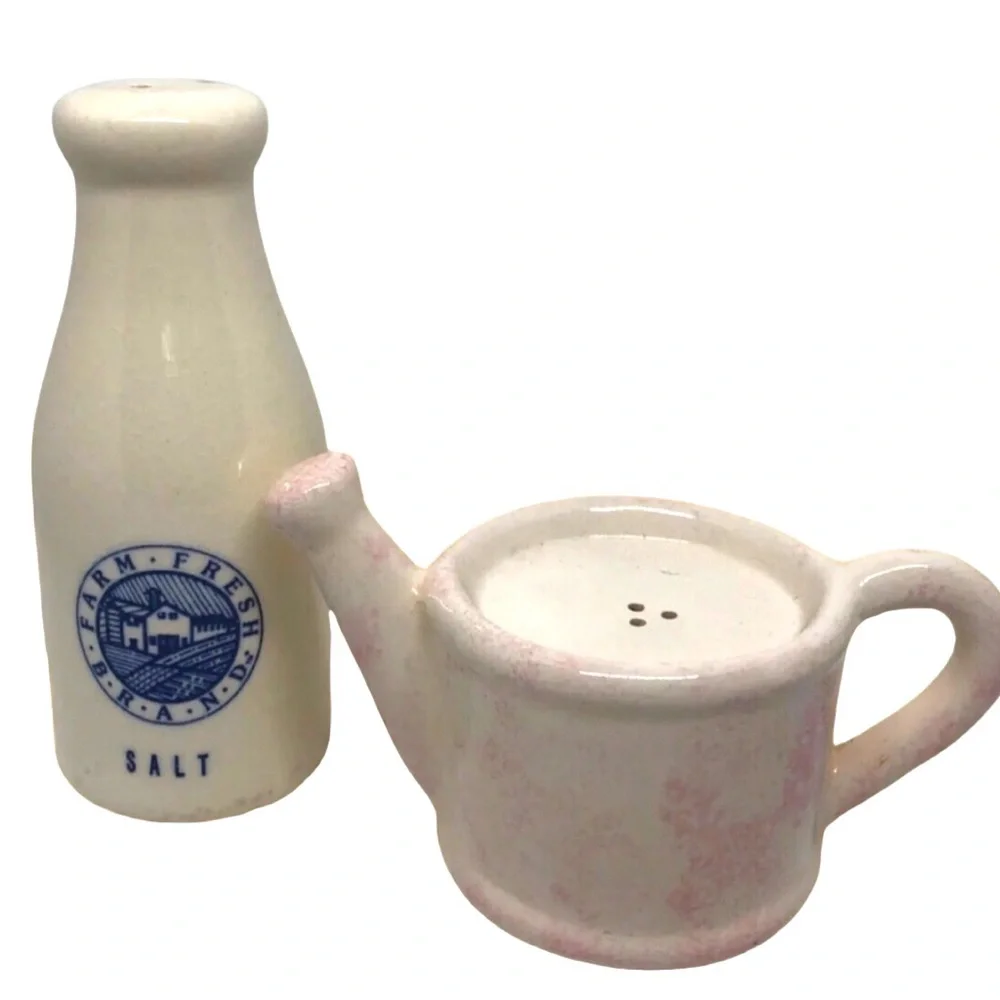 Farmhouse Salt & Pepper Shakers Country Rustic Shabby Chic Farm Life - Picture 1 of 6